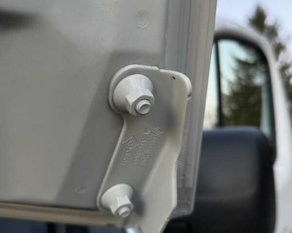 Белый Рено Трафик, объемом двигателя 2 л и пробегом 96 тыс. км за 19500 $, фото 46 на Automoto.ua