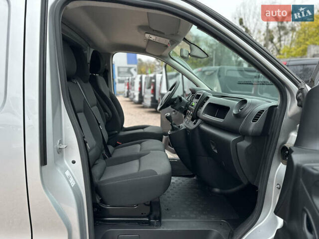 Білий Рено Трафік, об'ємом двигуна 2 л та пробігом 98 тис. км за 20500 $, фото 21 на Automoto.ua