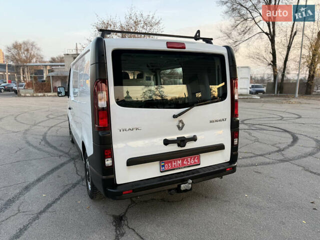Белый Рено Трафик, объемом двигателя 2 л и пробегом 130 тыс. км за 18999 $, фото 19 на Automoto.ua