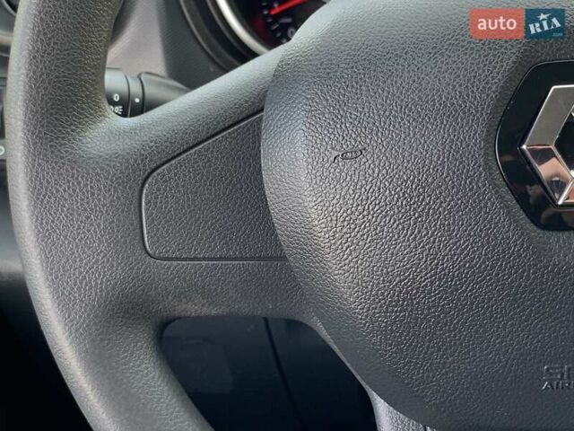 Білий Рено Трафік, об'ємом двигуна 2 л та пробігом 209 тис. км за 16955 $, фото 38 на Automoto.ua