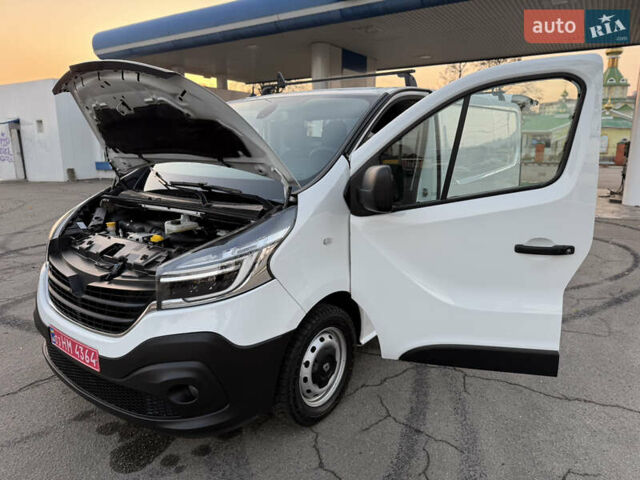 Белый Рено Трафик, объемом двигателя 2 л и пробегом 130 тыс. км за 18999 $, фото 117 на Automoto.ua