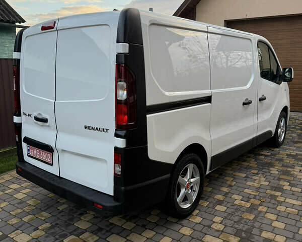 Белый Рено Трафик, объемом двигателя 2 л и пробегом 213 тыс. км за 16900 $, фото 11 на Automoto.ua