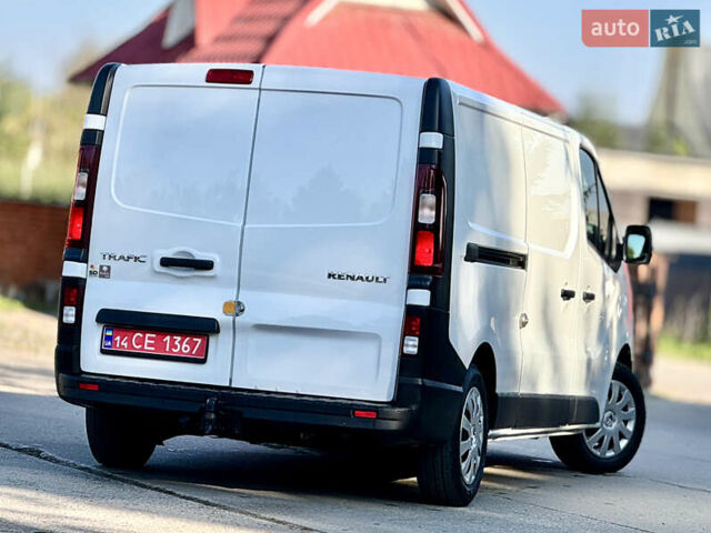 Белый Рено Трафик, объемом двигателя 2 л и пробегом 182 тыс. км за 17673 $, фото 17 на Automoto.ua