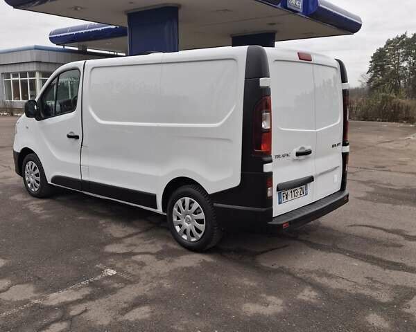 Белый Рено Трафик, объемом двигателя 2 л и пробегом 116 тыс. км за 16500 $, фото 4 на Automoto.ua