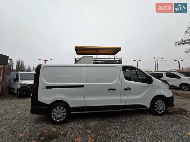 Белый Рено Трафик, объемом двигателя 2 л и пробегом 204 тыс. км за 18700 $, фото 7 на Automoto.ua