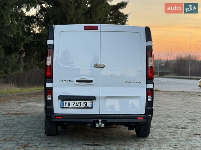 Белый Рено Трафик, объемом двигателя 2 л и пробегом 96 тыс. км за 19500 $, фото 12 на Automoto.ua