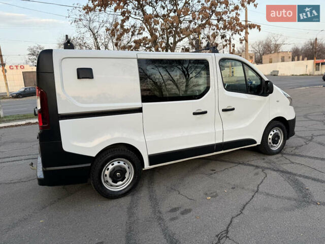 Белый Рено Трафик, объемом двигателя 2 л и пробегом 130 тыс. км за 18999 $, фото 13 на Automoto.ua