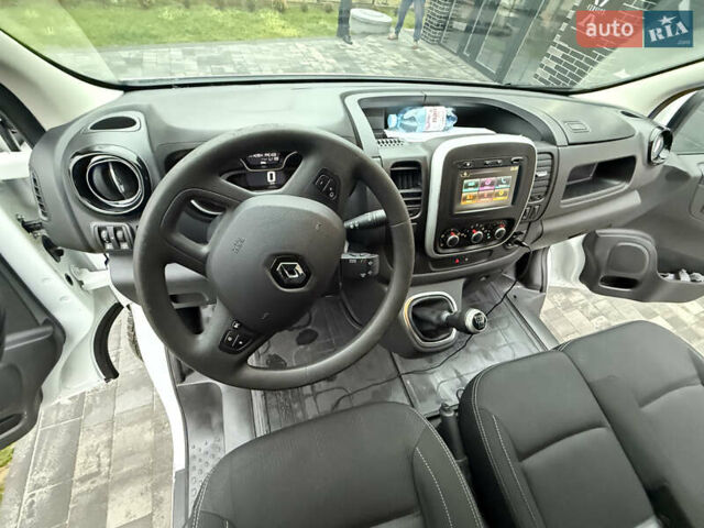 Білий Рено Трафік, об'ємом двигуна 2 л та пробігом 123 тис. км за 17900 $, фото 8 на Automoto.ua