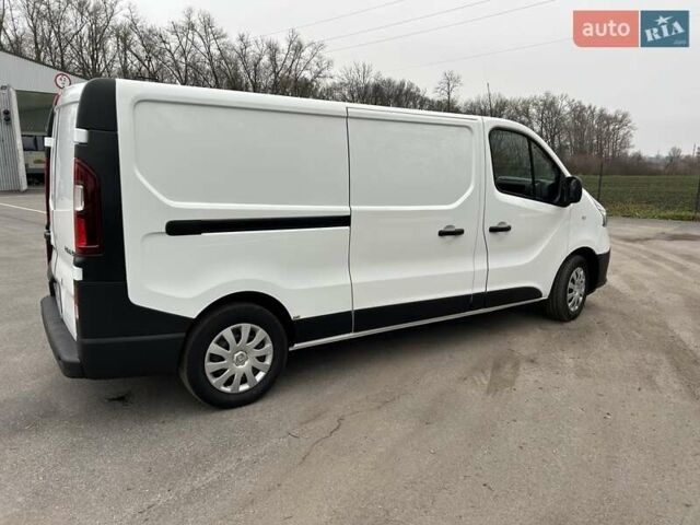 Белый Рено Трафик, объемом двигателя 2 л и пробегом 189 тыс. км за 17900 $, фото 5 на Automoto.ua