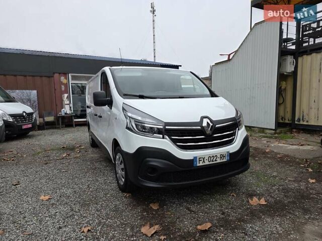 Белый Рено Трафик, объемом двигателя 2 л и пробегом 204 тыс. км за 18700 $, фото 4 на Automoto.ua