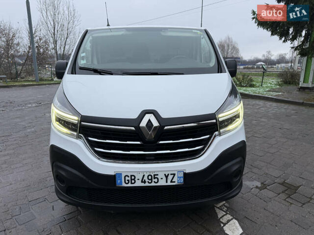 Белый Рено Трафик, объемом двигателя 2 л и пробегом 259 тыс. км за 16400 $, фото 24 на Automoto.ua