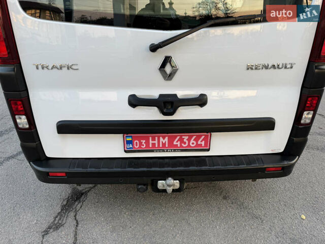 Белый Рено Трафик, объемом двигателя 2 л и пробегом 130 тыс. км за 18999 $, фото 42 на Automoto.ua