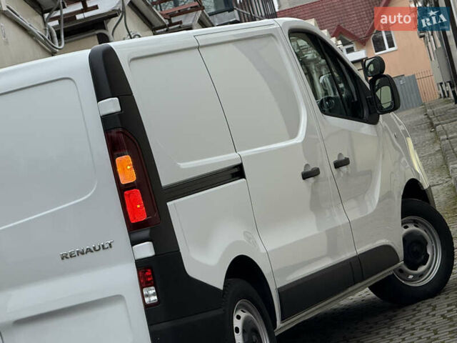 Белый Рено Трафик, объемом двигателя 2 л и пробегом 116 тыс. км за 17700 $, фото 31 на Automoto.ua