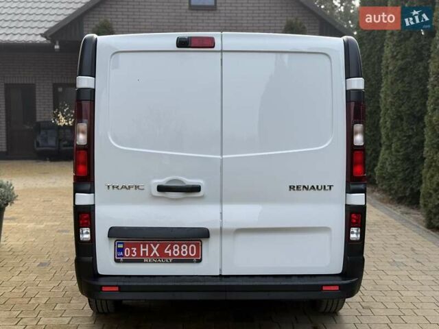 Белый Рено Трафик, объемом двигателя 2 л и пробегом 240 тыс. км за 15800 $, фото 17 на Automoto.ua
