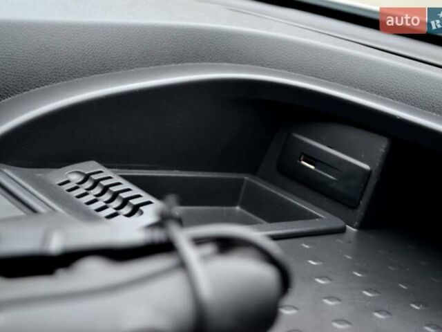 Белый Рено Трафик, объемом двигателя 2 л и пробегом 236 тыс. км за 16900 $, фото 134 на Automoto.ua