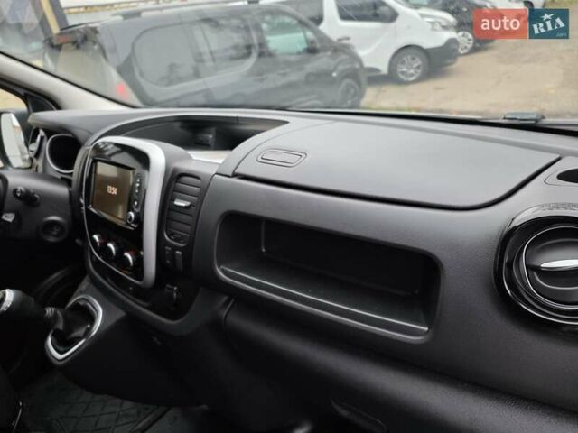 Белый Рено Трафик, объемом двигателя 2 л и пробегом 204 тыс. км за 18700 $, фото 27 на Automoto.ua