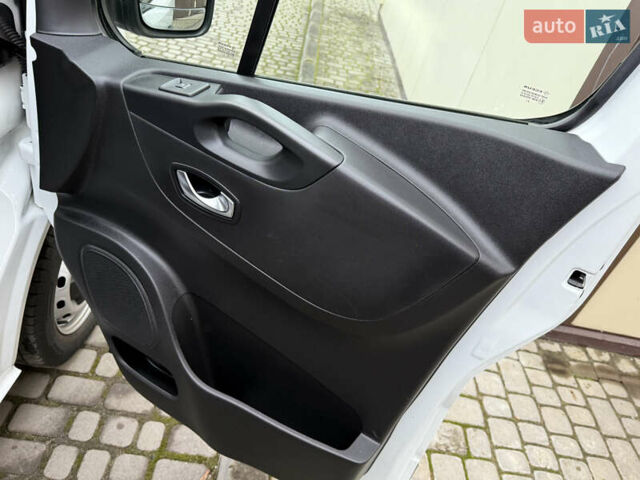 Белый Рено Трафик, объемом двигателя 2 л и пробегом 116 тыс. км за 17700 $, фото 38 на Automoto.ua