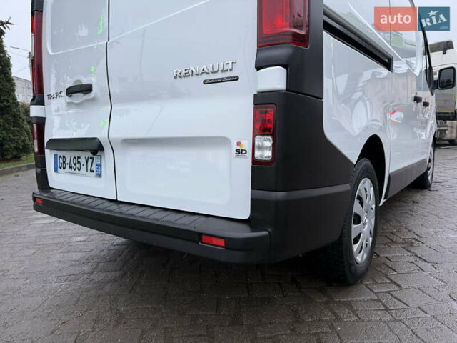 Белый Рено Трафик, объемом двигателя 2 л и пробегом 259 тыс. км за 16400 $, фото 14 на Automoto.ua