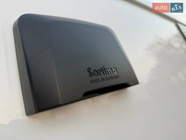 Белый Рено Трафик, объемом двигателя 2 л и пробегом 130 тыс. км за 18999 $, фото 120 на Automoto.ua