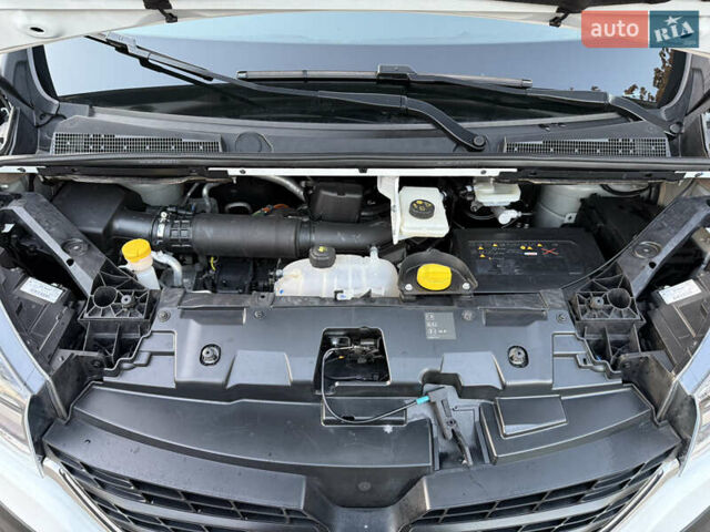 Белый Рено Трафик, объемом двигателя 2 л и пробегом 130 тыс. км за 18999 $, фото 7 на Automoto.ua