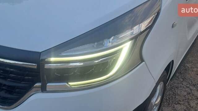 Білий Рено Трафік, об'ємом двигуна 2 л та пробігом 109 тис. км за 20500 $, фото 20 на Automoto.ua