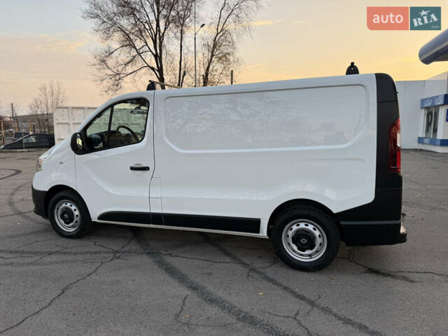 Белый Рено Трафик, объемом двигателя 2 л и пробегом 130 тыс. км за 18999 $, фото 24 на Automoto.ua