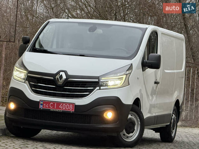 Белый Рено Трафик, объемом двигателя 2 л и пробегом 116 тыс. км за 17700 $, фото 3 на Automoto.ua