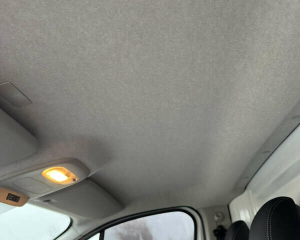 Білий Рено Трафік, об'ємом двигуна 2 л та пробігом 116 тис. км за 19450 $, фото 58 на Automoto.ua