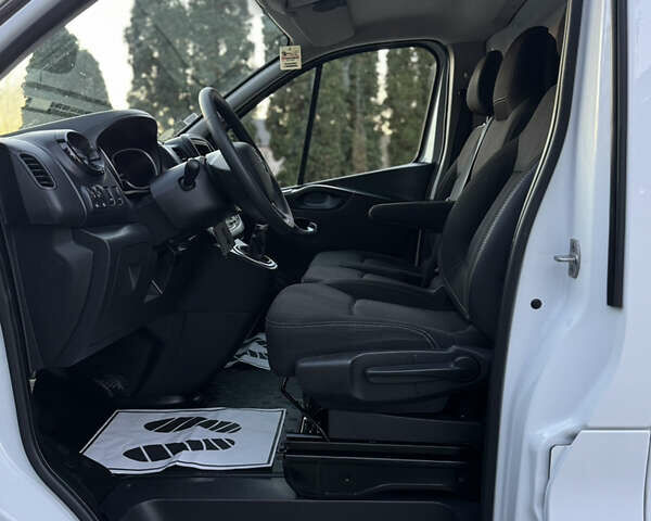 Белый Рено Трафик, объемом двигателя 2 л и пробегом 96 тыс. км за 19500 $, фото 22 на Automoto.ua