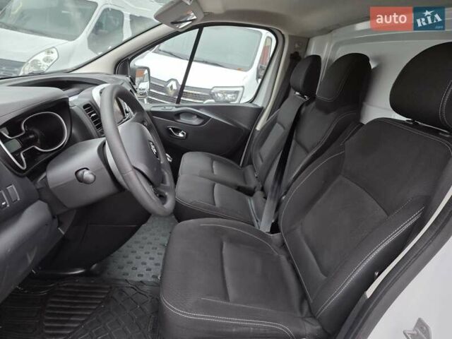 Белый Рено Трафик, объемом двигателя 2 л и пробегом 204 тыс. км за 18700 $, фото 21 на Automoto.ua