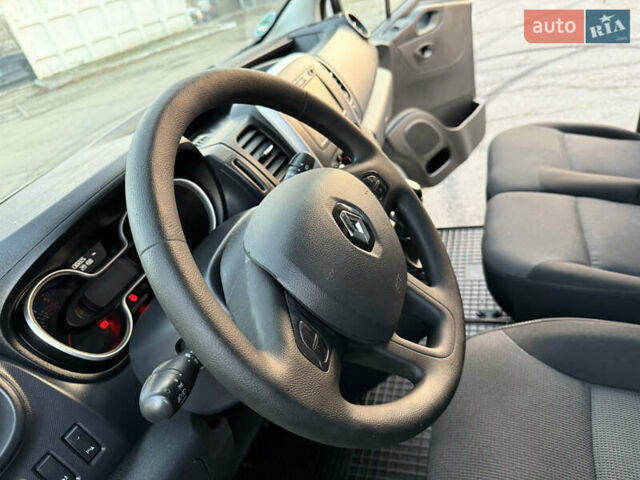 Белый Рено Трафик, объемом двигателя 2 л и пробегом 130 тыс. км за 18999 $, фото 71 на Automoto.ua