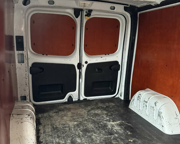 Білий Рено Трафік, об'ємом двигуна 2 л та пробігом 116 тис. км за 19450 $, фото 28 на Automoto.ua