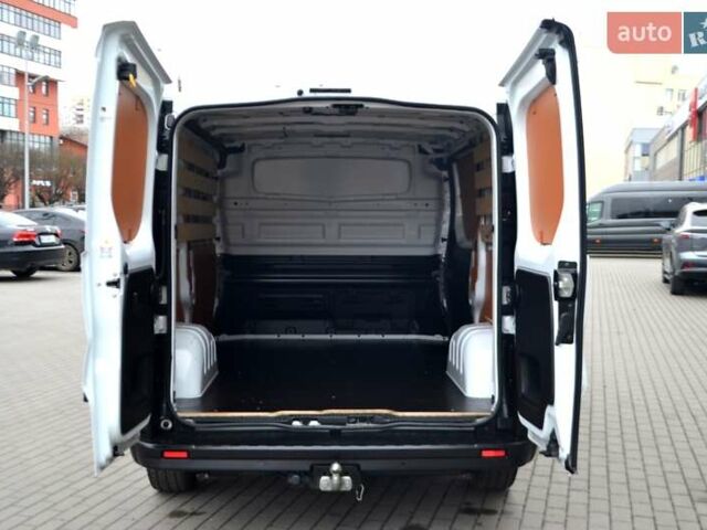 Белый Рено Трафик, объемом двигателя 2 л и пробегом 236 тыс. км за 16900 $, фото 147 на Automoto.ua