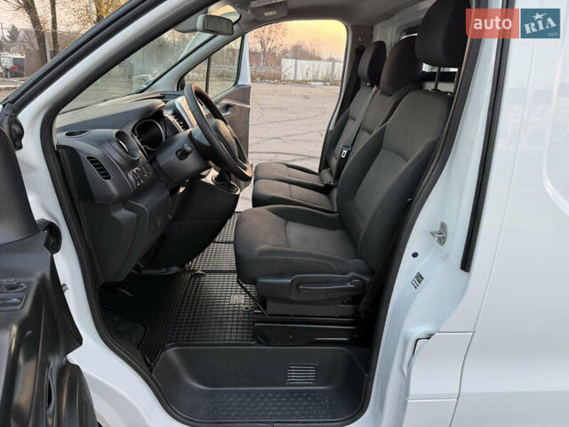 Белый Рено Трафик, объемом двигателя 2 л и пробегом 130 тыс. км за 18999 $, фото 73 на Automoto.ua