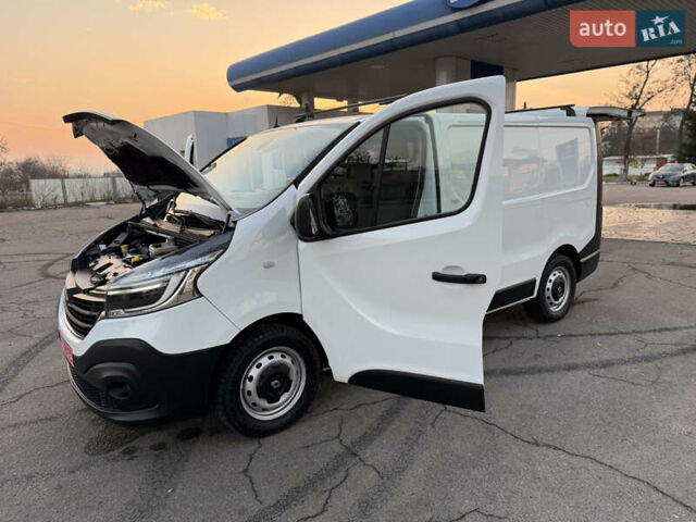 Белый Рено Трафик, объемом двигателя 2 л и пробегом 130 тыс. км за 18999 $, фото 116 на Automoto.ua