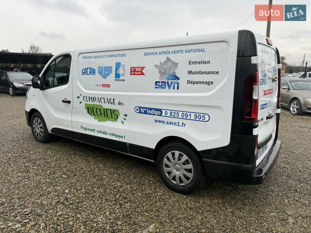 Белый Рено Трафик, объемом двигателя 2 л и пробегом 250 тыс. км за 16250 $, фото 5 на Automoto.ua