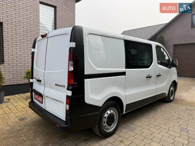 Белый Рено Трафик, объемом двигателя 2 л и пробегом 240 тыс. км за 15800 $, фото 12 на Automoto.ua