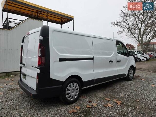 Белый Рено Трафик, объемом двигателя 2 л и пробегом 204 тыс. км за 18700 $, фото 8 на Automoto.ua
