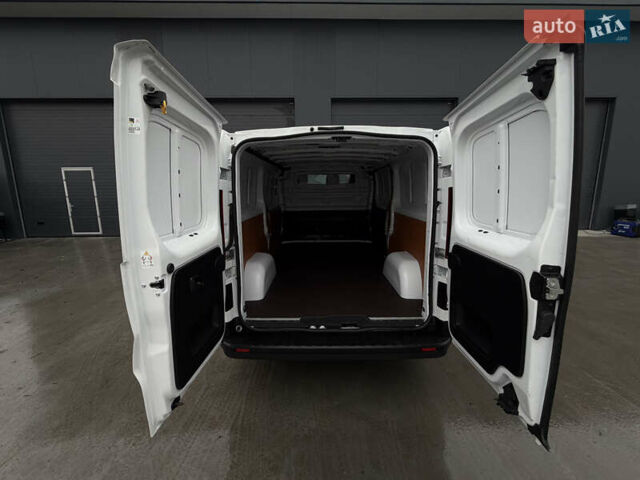 Белый Рено Трафик, объемом двигателя 2 л и пробегом 217 тыс. км за 18800 $, фото 38 на Automoto.ua