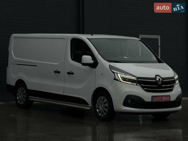 Белый Рено Трафик, объемом двигателя 2 л и пробегом 217 тыс. км за 18800 $, фото 5 на Automoto.ua