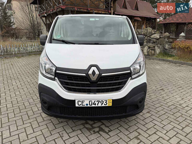 Белый Рено Трафик, объемом двигателя 2 л и пробегом 76 тыс. км за 17700 $, фото 5 на Automoto.ua