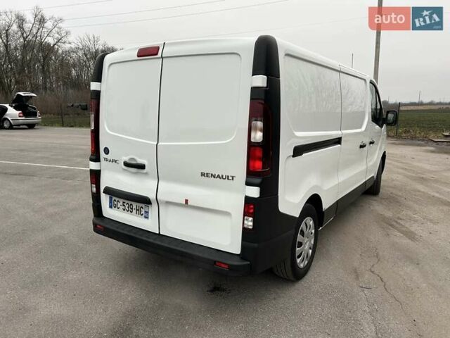 Белый Рено Трафик, объемом двигателя 2 л и пробегом 189 тыс. км за 17900 $, фото 4 на Automoto.ua