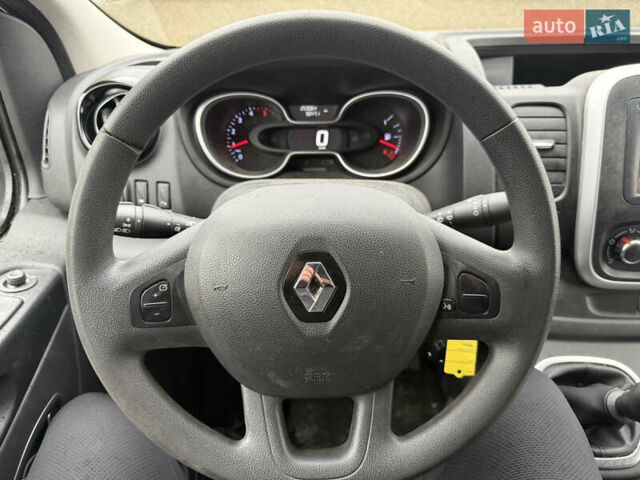 Белый Рено Трафик, объемом двигателя 2 л и пробегом 250 тыс. км за 16250 $, фото 15 на Automoto.ua