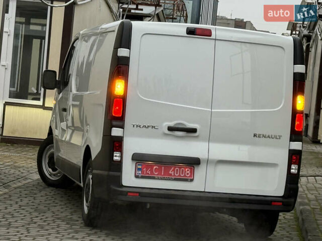 Белый Рено Трафик, объемом двигателя 2 л и пробегом 116 тыс. км за 17700 $, фото 24 на Automoto.ua