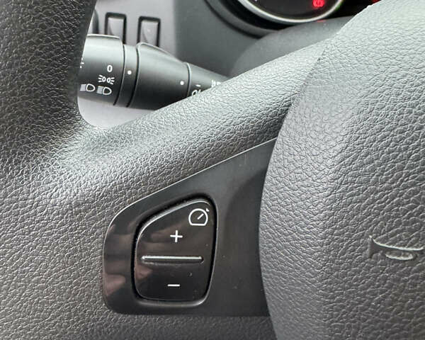 Білий Рено Трафік, об'ємом двигуна 2 л та пробігом 116 тис. км за 19450 $, фото 79 на Automoto.ua