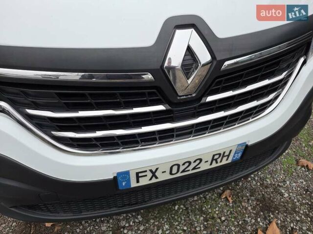 Белый Рено Трафик, объемом двигателя 2 л и пробегом 204 тыс. км за 18700 $, фото 50 на Automoto.ua