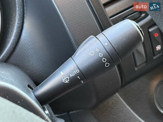 Белый Рено Трафик, объемом двигателя 2 л и пробегом 112 тыс. км за 17850 $, фото 49 на Automoto.ua