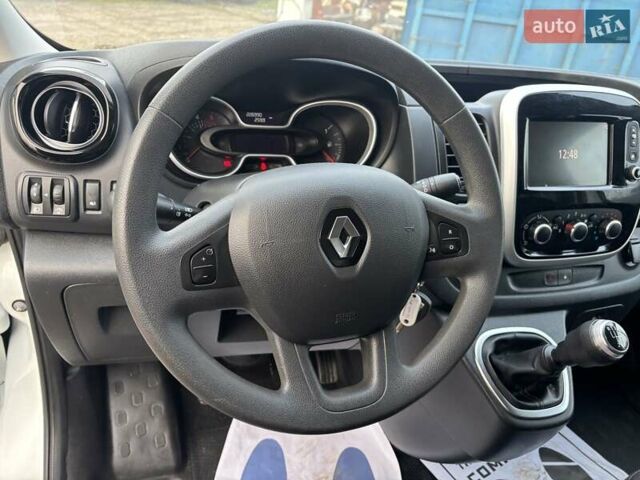 Белый Рено Трафик, объемом двигателя 2 л и пробегом 226 тыс. км за 16599 $, фото 12 на Automoto.ua