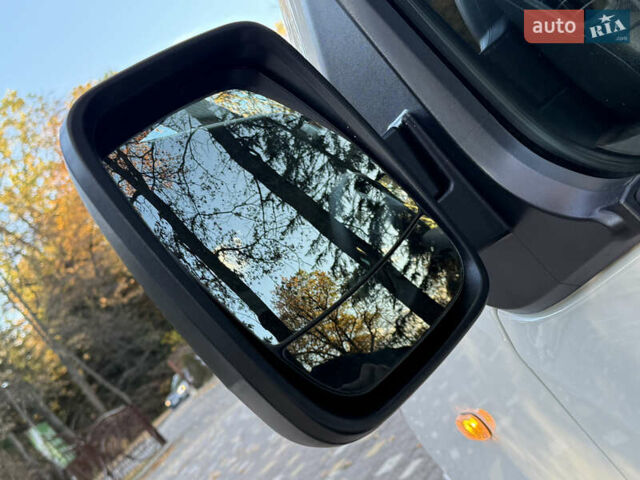 Белый Рено Трафик, объемом двигателя 2 л и пробегом 112 тыс. км за 17850 $, фото 20 на Automoto.ua