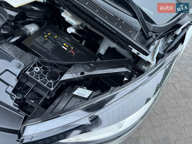 Белый Рено Трафик, объемом двигателя 2 л и пробегом 259 тыс. км за 16400 $, фото 90 на Automoto.ua